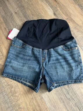Isabel Maternity Medium  Wash Denim Maternity Shorts NEW  size 8